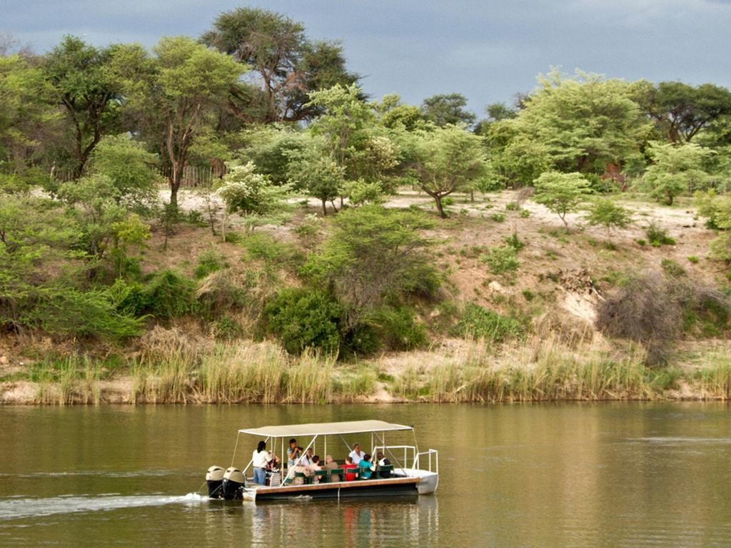 Gondwana Hakusembe River Lodge Rundu Exterior photo